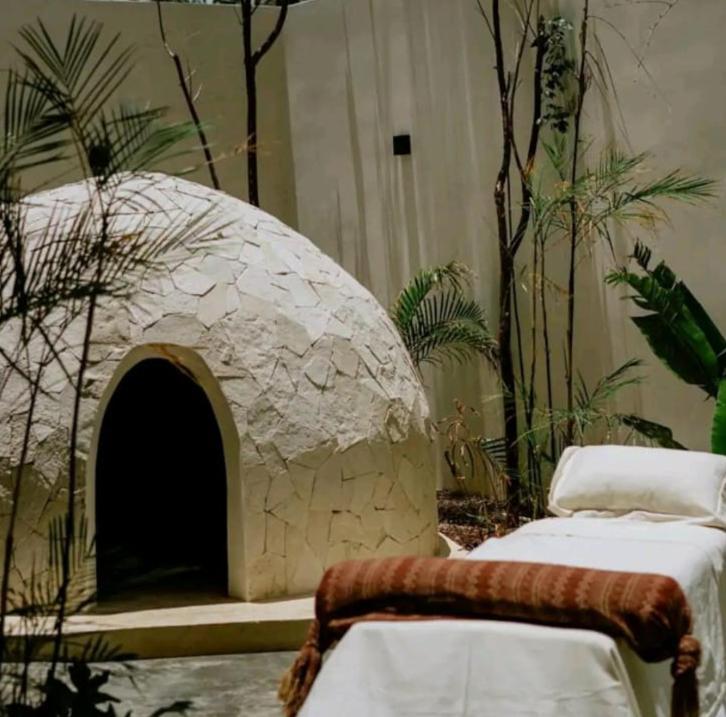 Retreat With Private Patio Tub & 2 Free Bikes Apartment