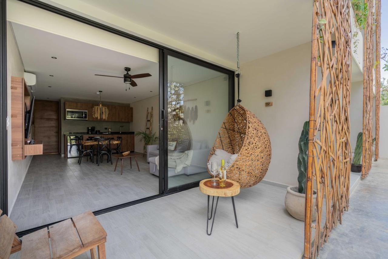 Retreat With Private Patio Tub & 2 Free Bikes *