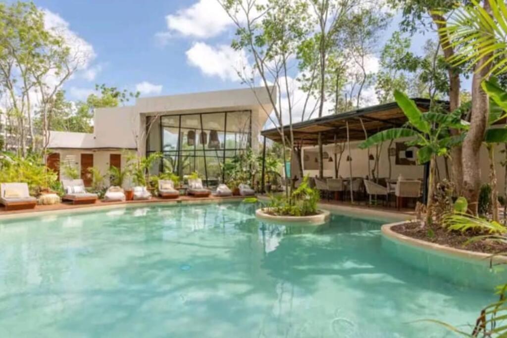 Retreat With Private Patio Tub & 2 Free Bikes Apartment